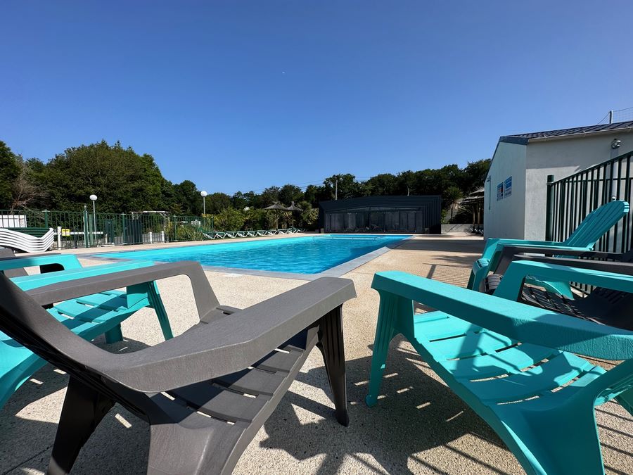 Piscne eclairée chauffée